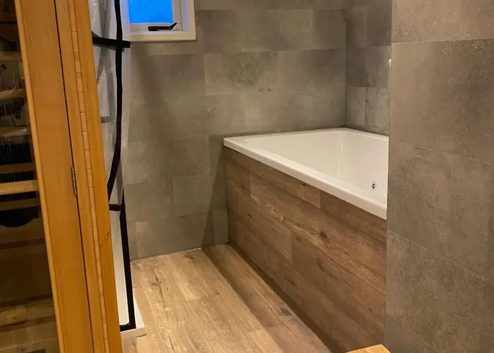 4 Person With Sauna And Whirpool Chalet Doornspijk